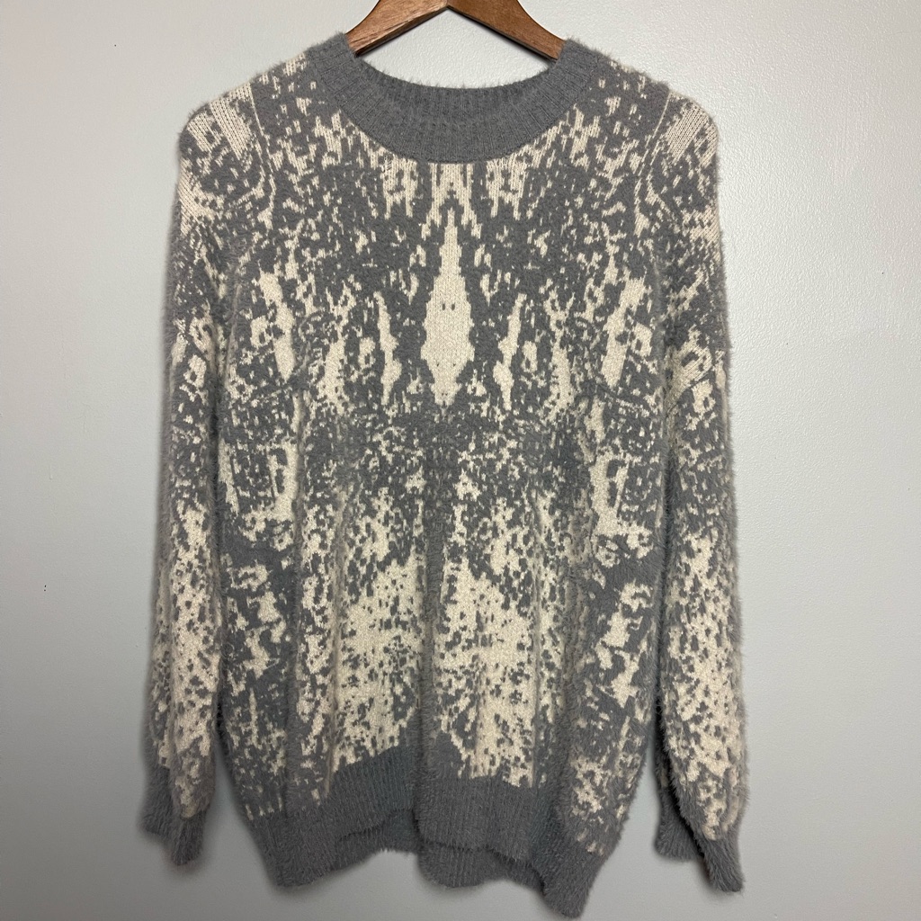 Love Token Cream & Grey Sweater Oversized Medium